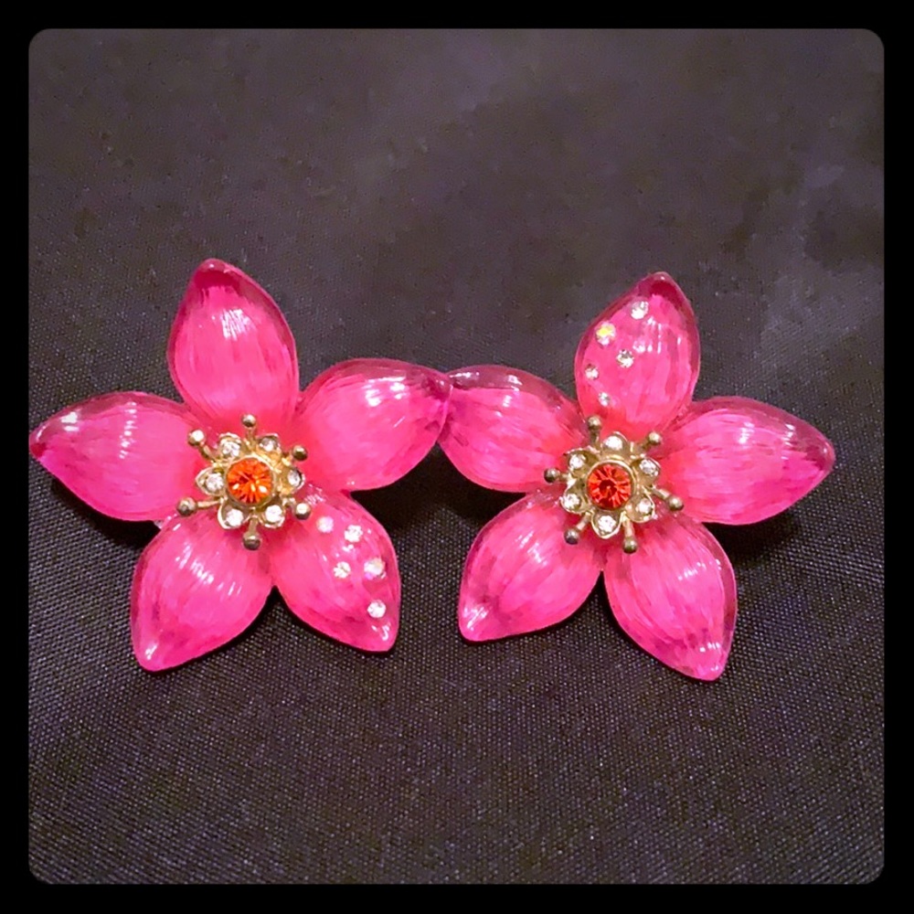 Betsy Johnson Flower earrings